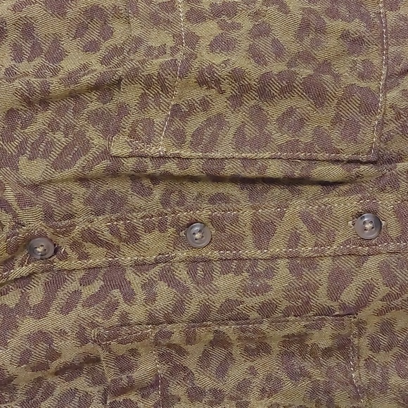 Pilcros Cheetah Print Shirt - Picture 3 of 8